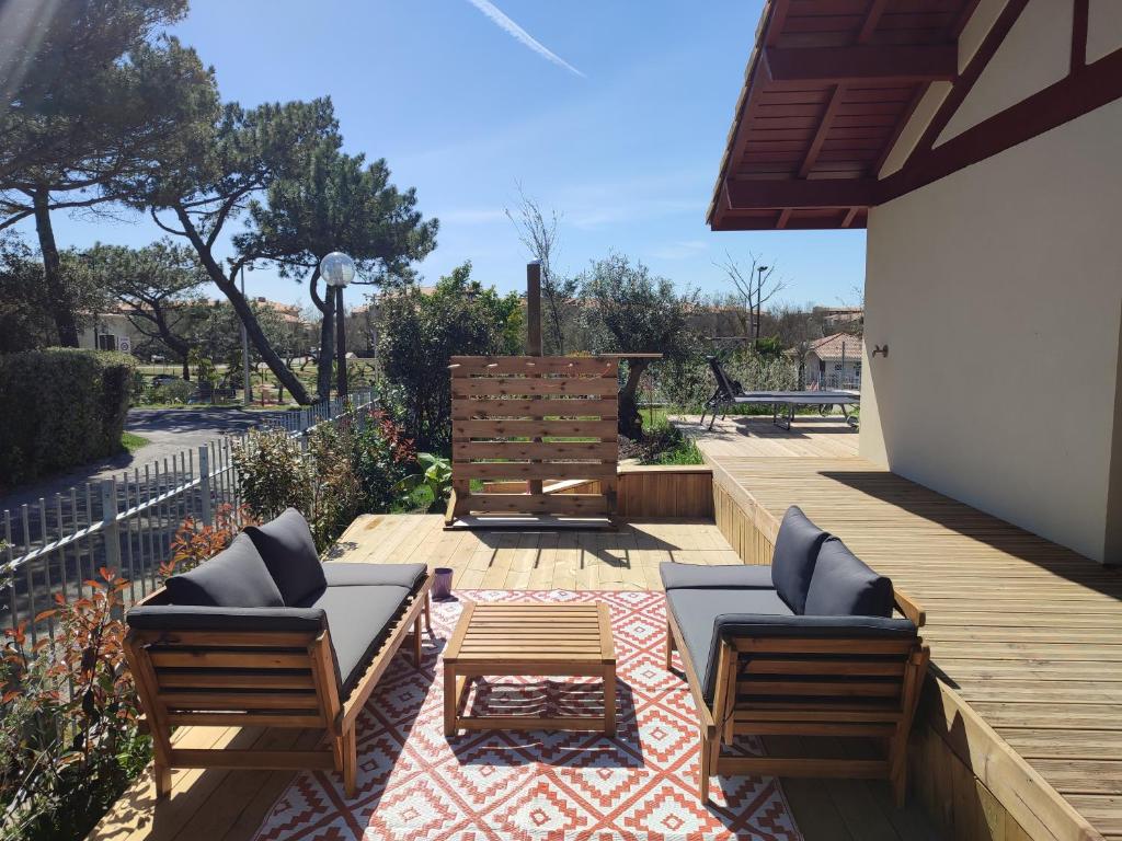 Balkón nebo terasa v ubytování Maisonnette neuve plage et commerces à pied