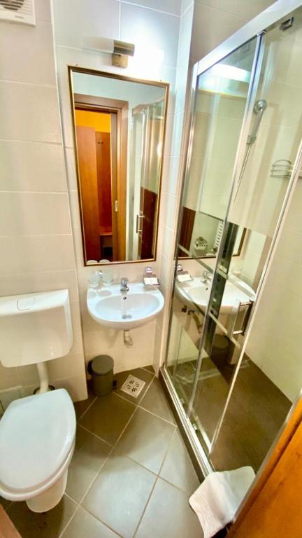 Koupelna v ubytování Hotel Termal