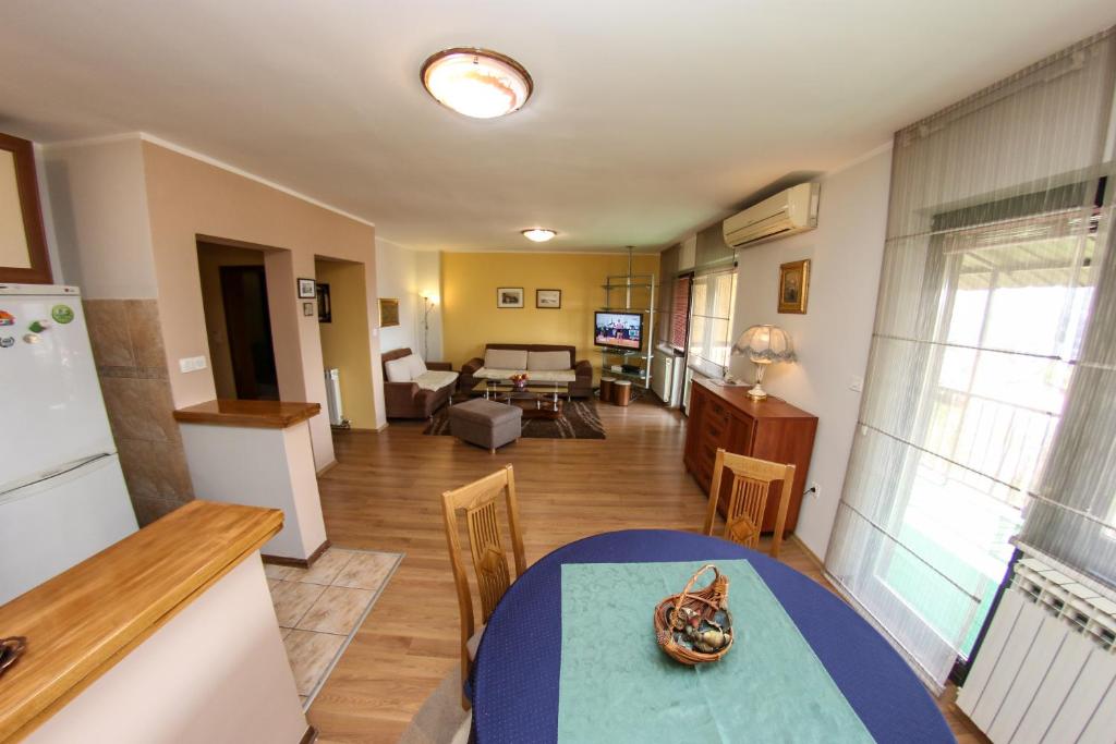 Apartments Cyrano 1&2 - Apartamento De Dos Dormitorios