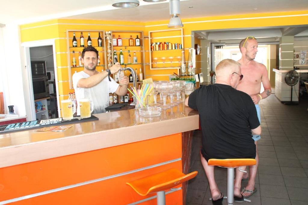 Hosté ubytování Kavos Central