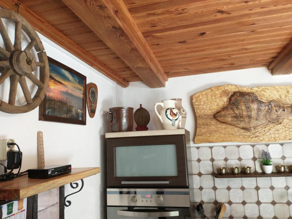 Kuchyň nebo kuchyňský kout v ubytování Wigierska Chatka