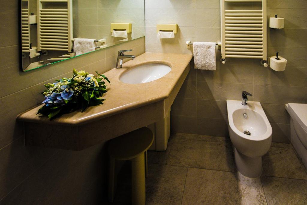 Koupelna v ubytování Hotel Baviera