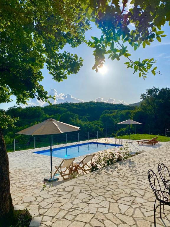 Bazén v ubytování BIO VILLAS nebo v jeho okolí