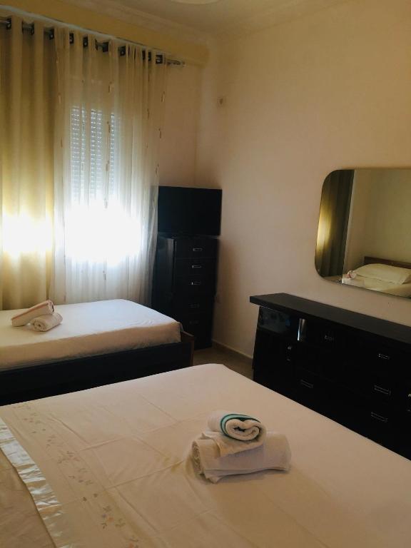 Nea's Holiday Apartament - Image 7