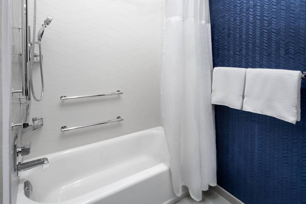 Fairfield by Marriott Inn & Suites Denver Airport photo