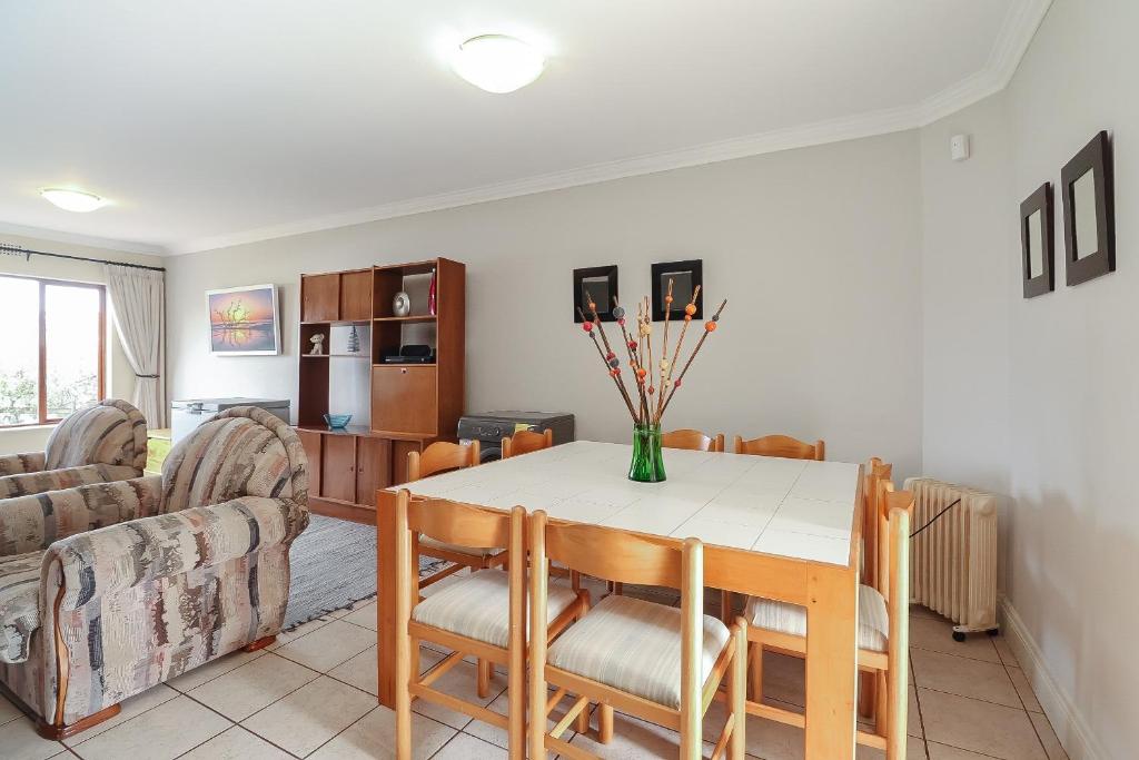 Rio self catering holiday apartment - Image 15
