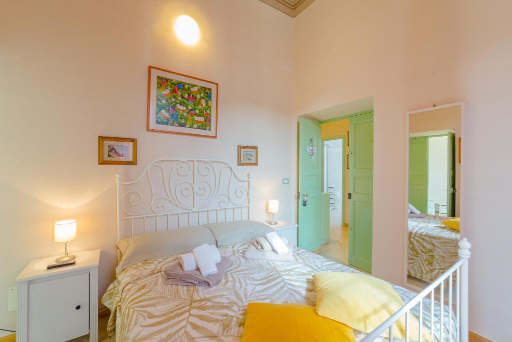 A bed or beds in a room at B&B Bernini
