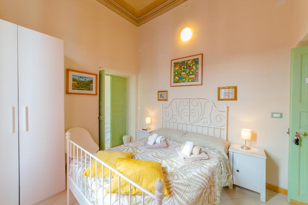 A bed or beds in a room at B&B Bernini