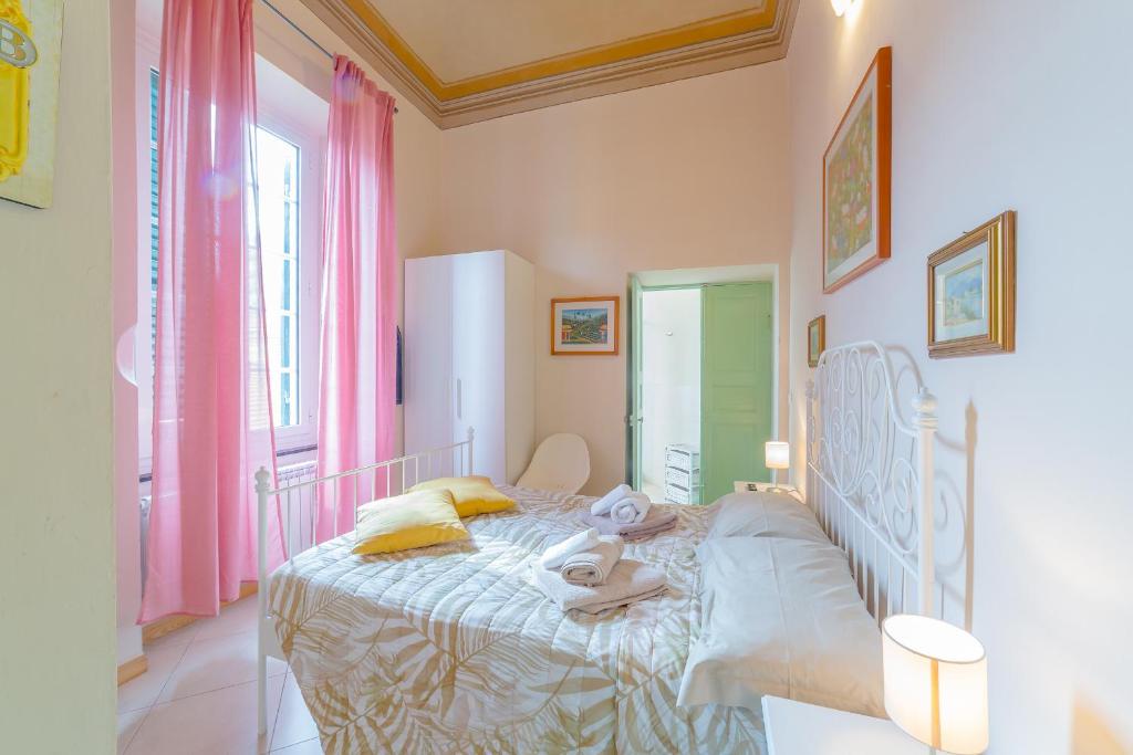 A bed or beds in a room at B&B Bernini