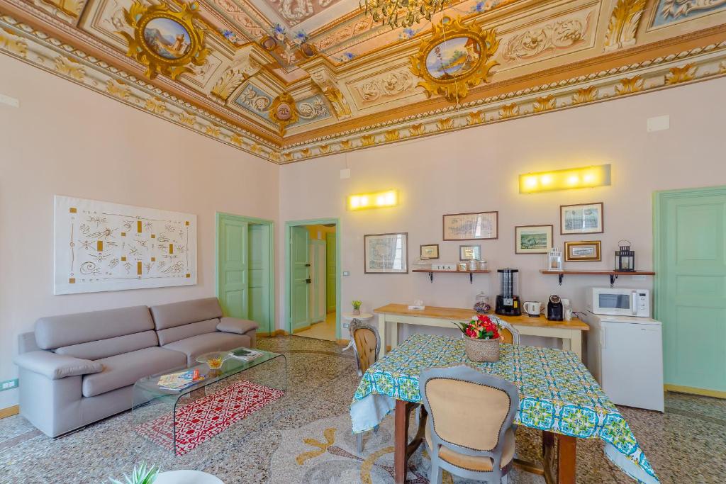 A kitchen or kitchenette at B&B Bernini
