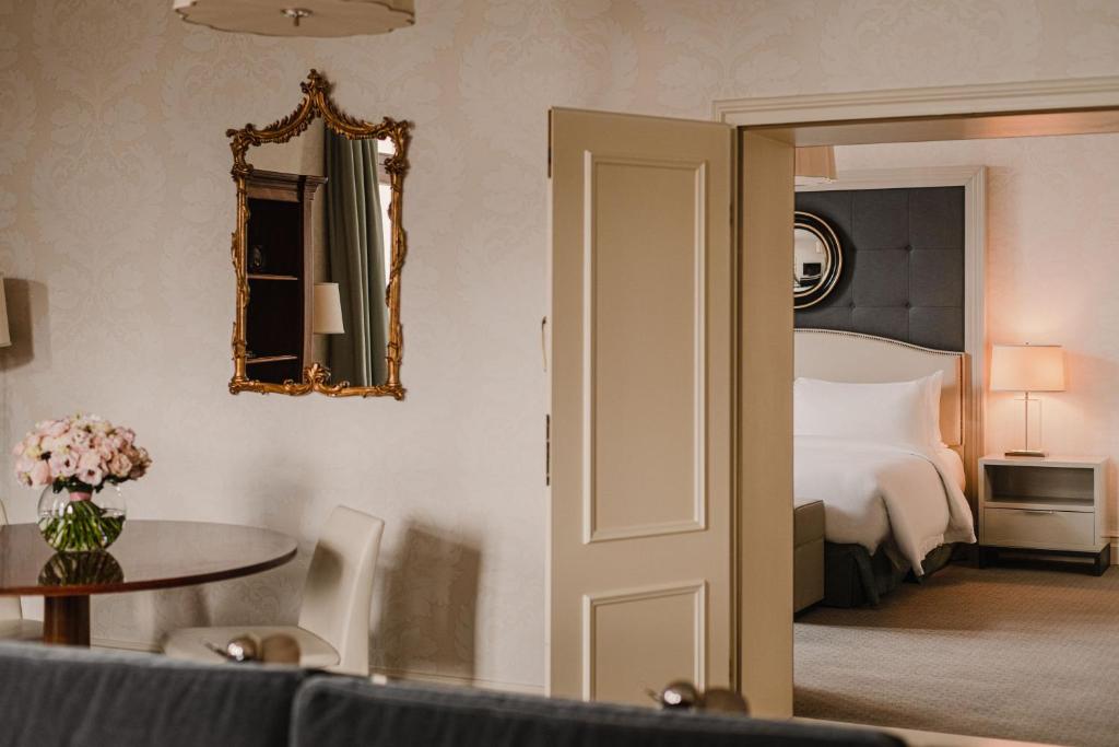 Posezení v ubytování Hotel Bristol, A Luxury Collection Hotel, Warsaw