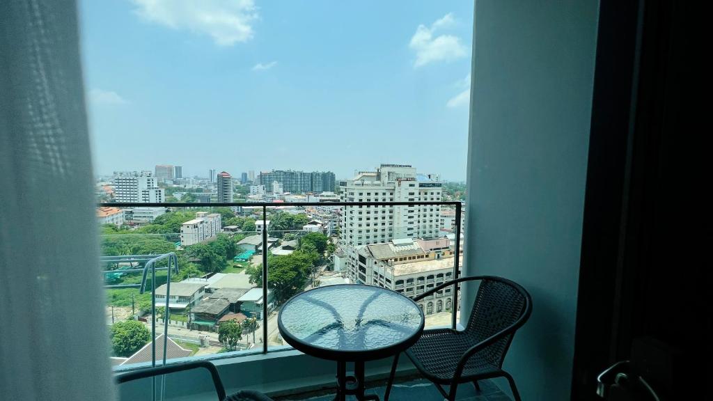 Perfect top pool view condo Astra sky river - Resim 15