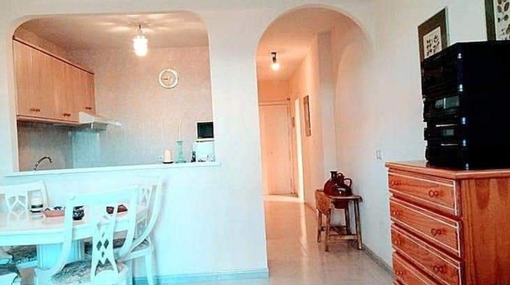 Kuchyňa alebo kuchynka v ubytovaní Apartamento en Mijas con Terraza, capacidad para 5 personas con piscina de temporada