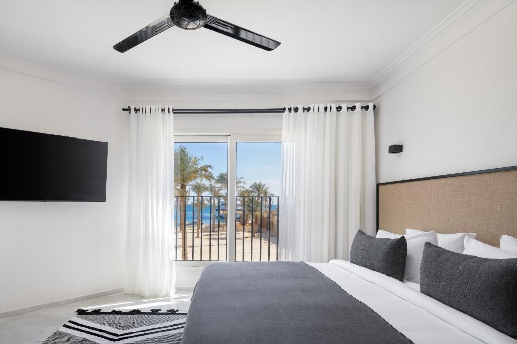 Serry Beach Resort - 12