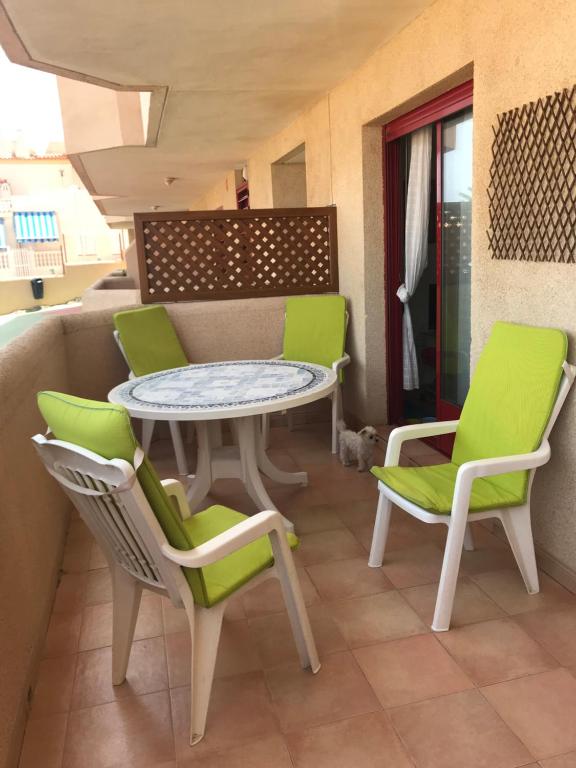 https://cf.bstatic.com/xdata/images/hotel/max1024x768/461763360.jpg?k=f893c5c493b2413a3e70f0932e81b715289b5f34a6462e0e4416954e54a59d57&o=&hp=1