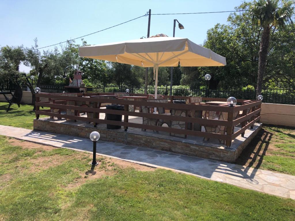 Zahrada ubytování Ariadni Hotel Bungalows