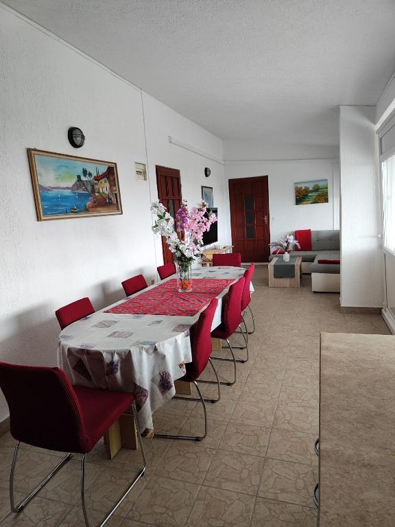 Posedenie v ubytovaní Apartman Vir Gogo br 4