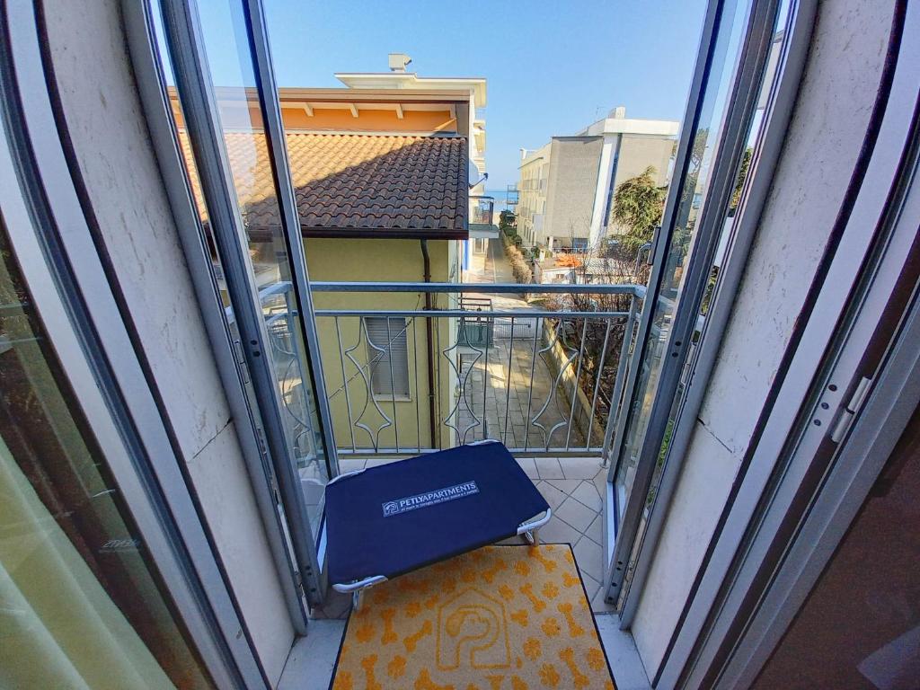 A balcony or terrace at PetlyApartments