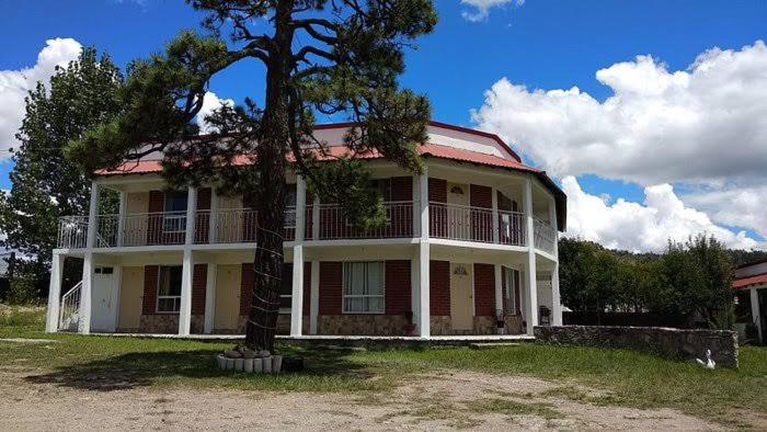 El edificio en el que está el hotel