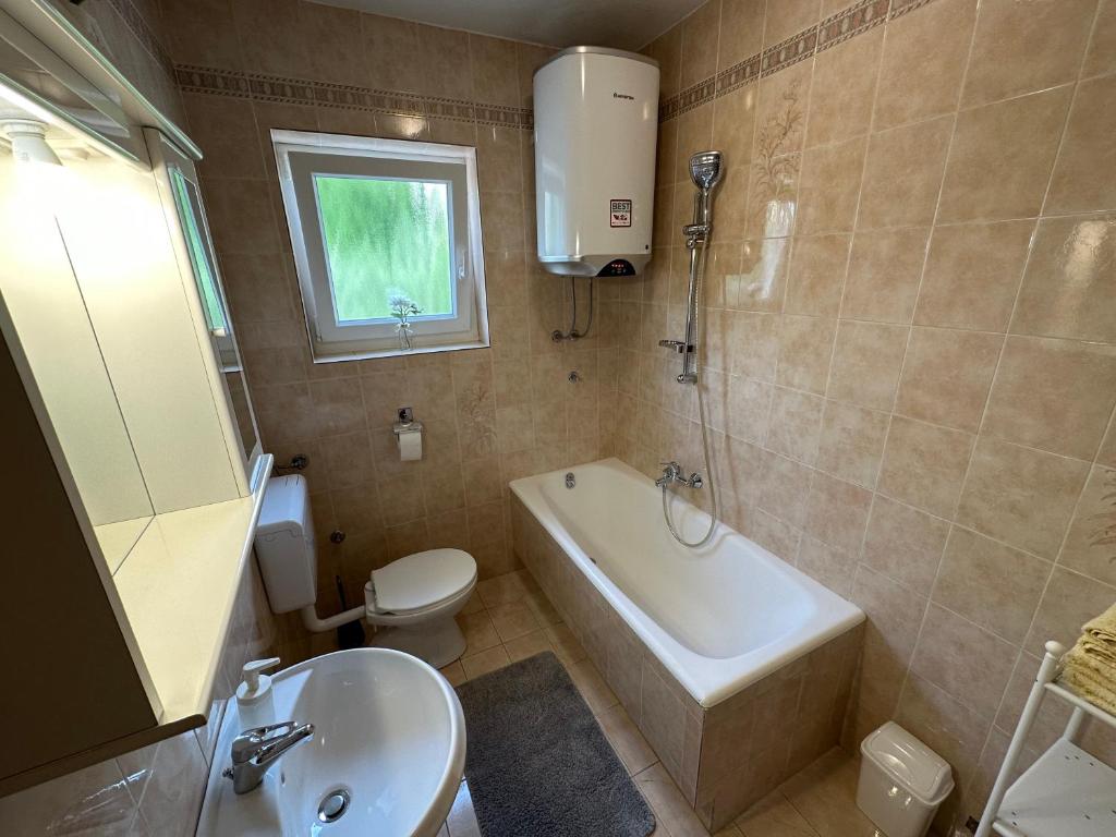 Koupelna v ubytování Apartments Matejčić