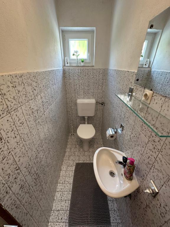 Koupelna v ubytování Apartments Matejčić