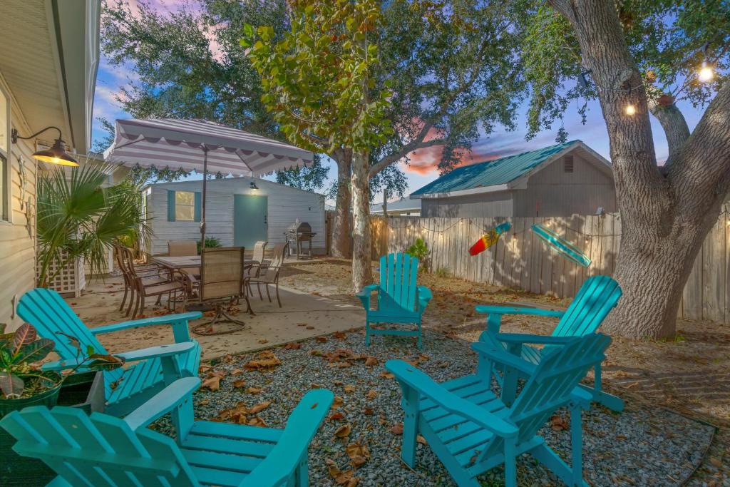 Fotografie z fotogalerie ubytování Fanta Sea - Private Seasonal Hot Tub, Game Room, Walk to Beach, Pets OK, & More! v destinaci Panama City Beach