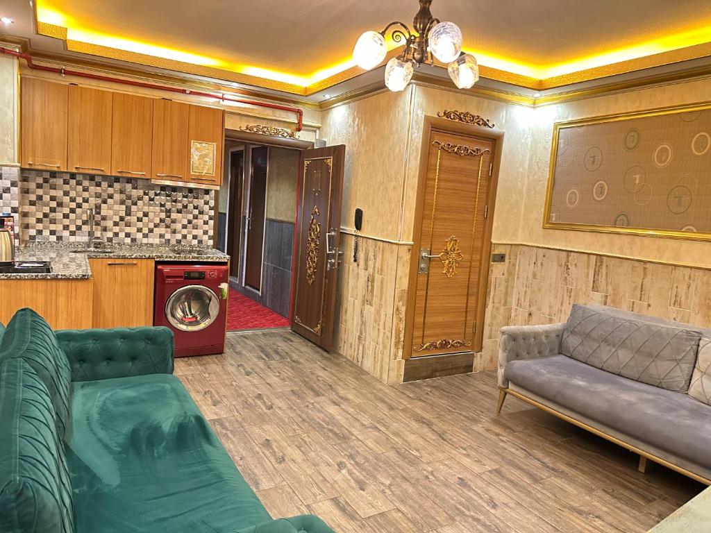 Posezení v ubytování Maranda Suit Hotel
