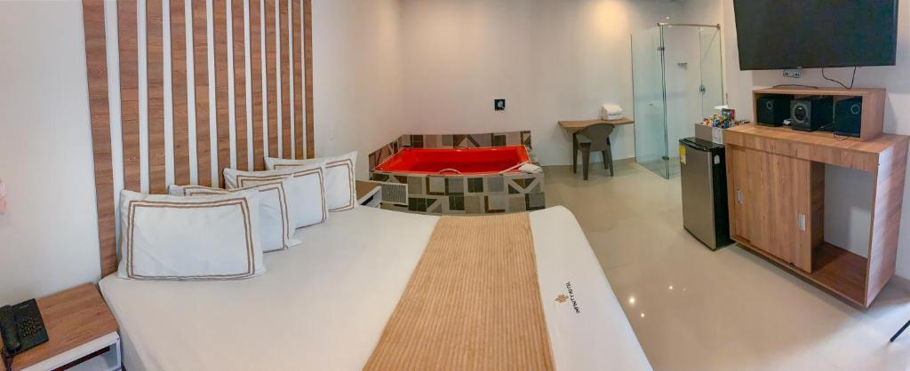 Kuchyň nebo kuchyňský kout v ubytování Infinity Hotel