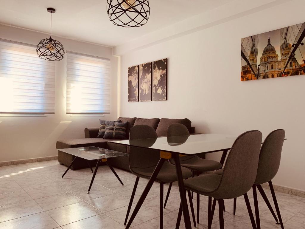 Posezení v ubytování A&F Comfort Modern House