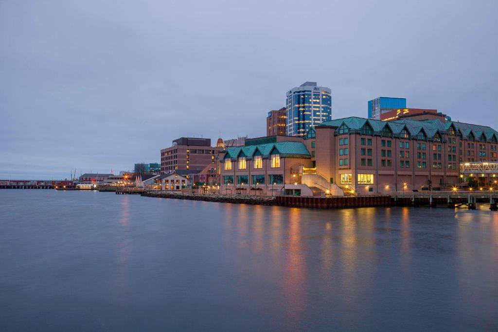 Nespecifikovaný výhled na destinaci Halifax nebo výhled na město při pohledu z hotelu