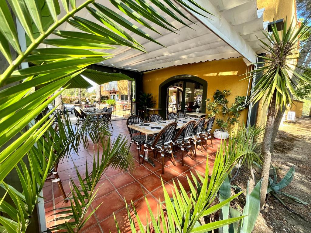Restaurace v ubytování Camping Des Mimosas