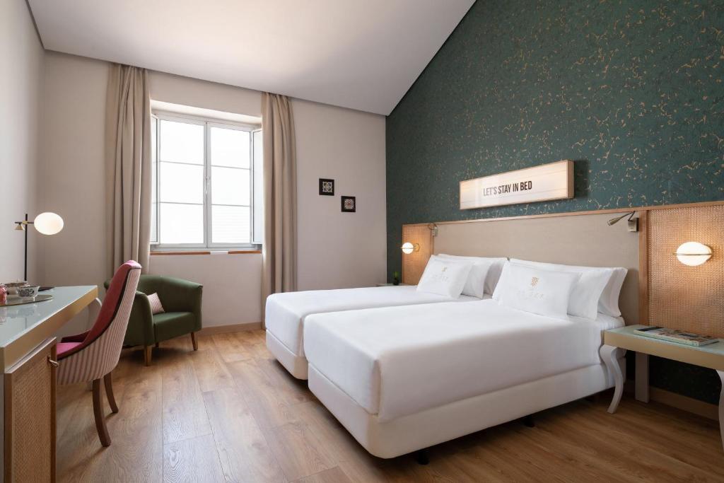 Los Seises Sevilla, a Tribute Portfolio Hotel, Sevilla ...
