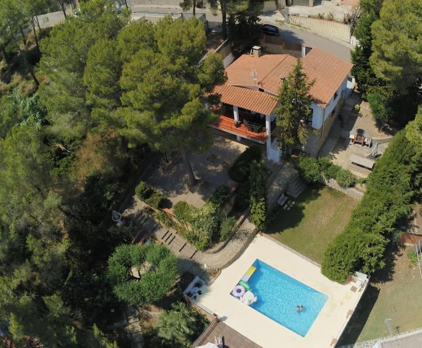 Bazén v ubytování Villa Wanderlust Sitges Hills Exclusive pool only families nebo v jeho okolí