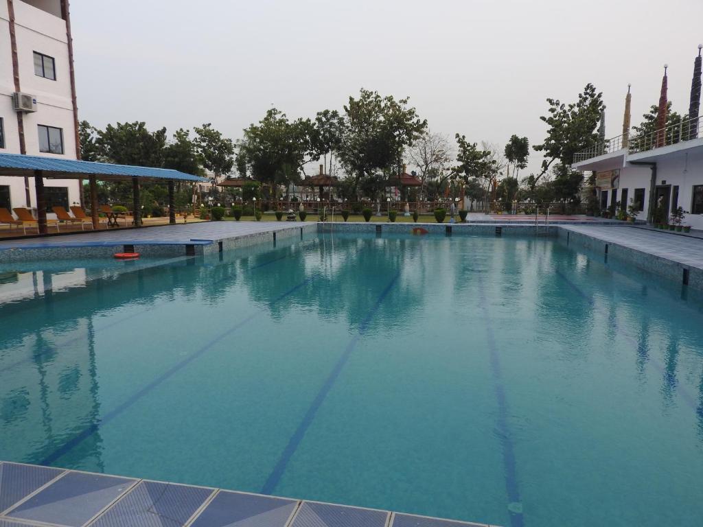Bazén v ubytování The Buddha Resort nebo v jeho okolí