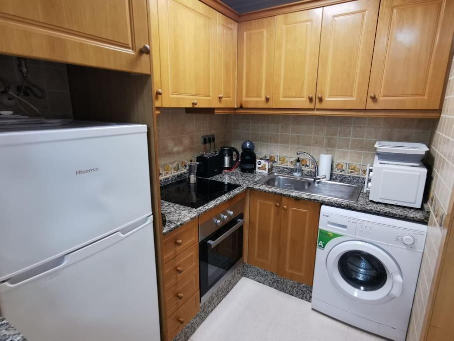 Kuchyň nebo kuchyňský kout v ubytování Apartamento Playa Cura