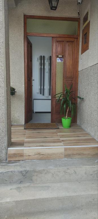 Η πρόσοψη ή η είσοδος του Apartman Bozic