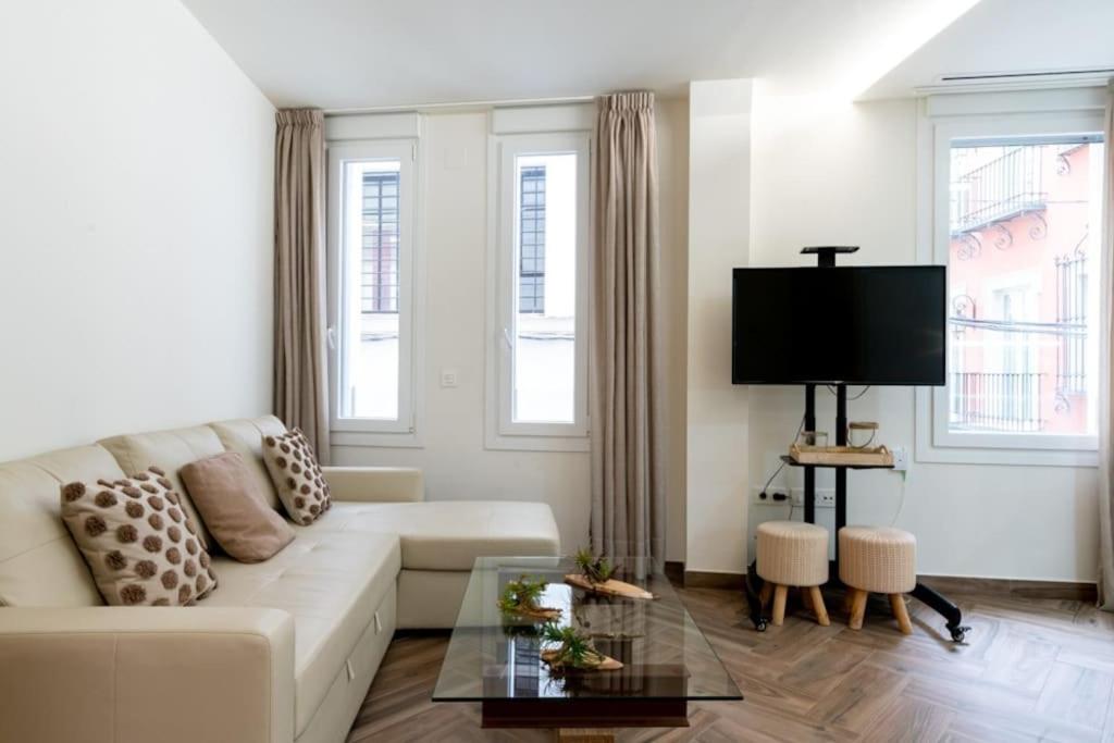 Część wypoczynkowa w obiekcie Murillo Fantastic apartment downtown Sevilla