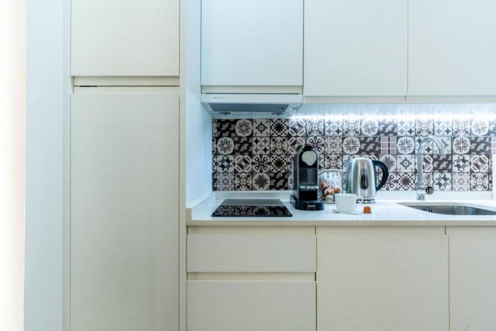 Kuchnia lub aneks kuchenny w obiekcie Murillo Fantastic apartment downtown Sevilla