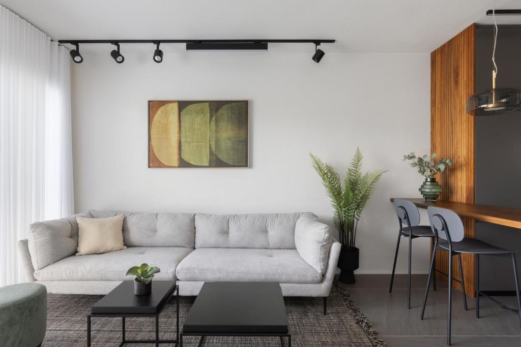 Χώρος καθιστικού στο Old North New&Amazing by TLV2RENT