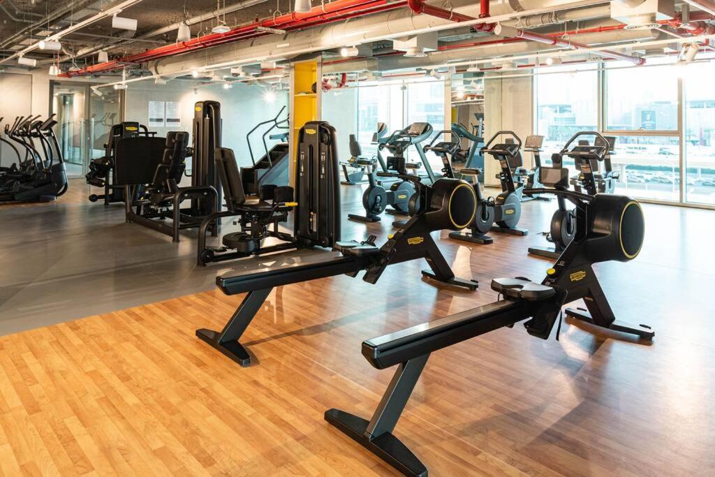 Fitness centrum a/nebo fitness zařízení v ubytování Prime Retreats @ Downtown Views by Emaar