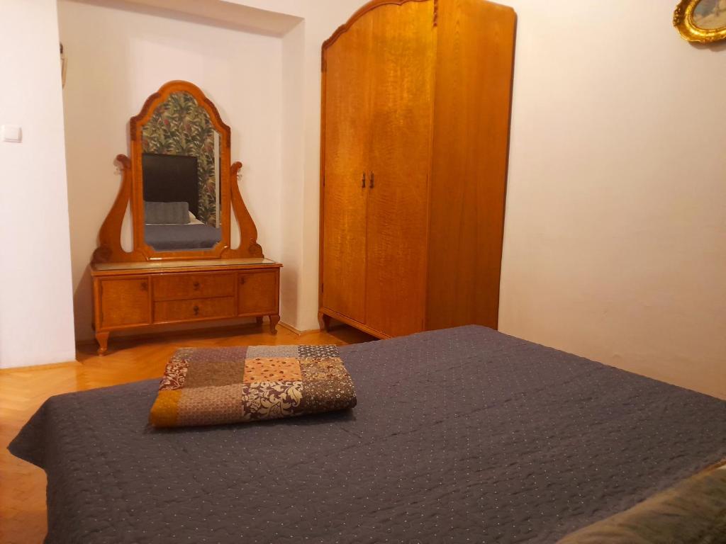 Postel nebo postele na pokoji v ubytování Two bells