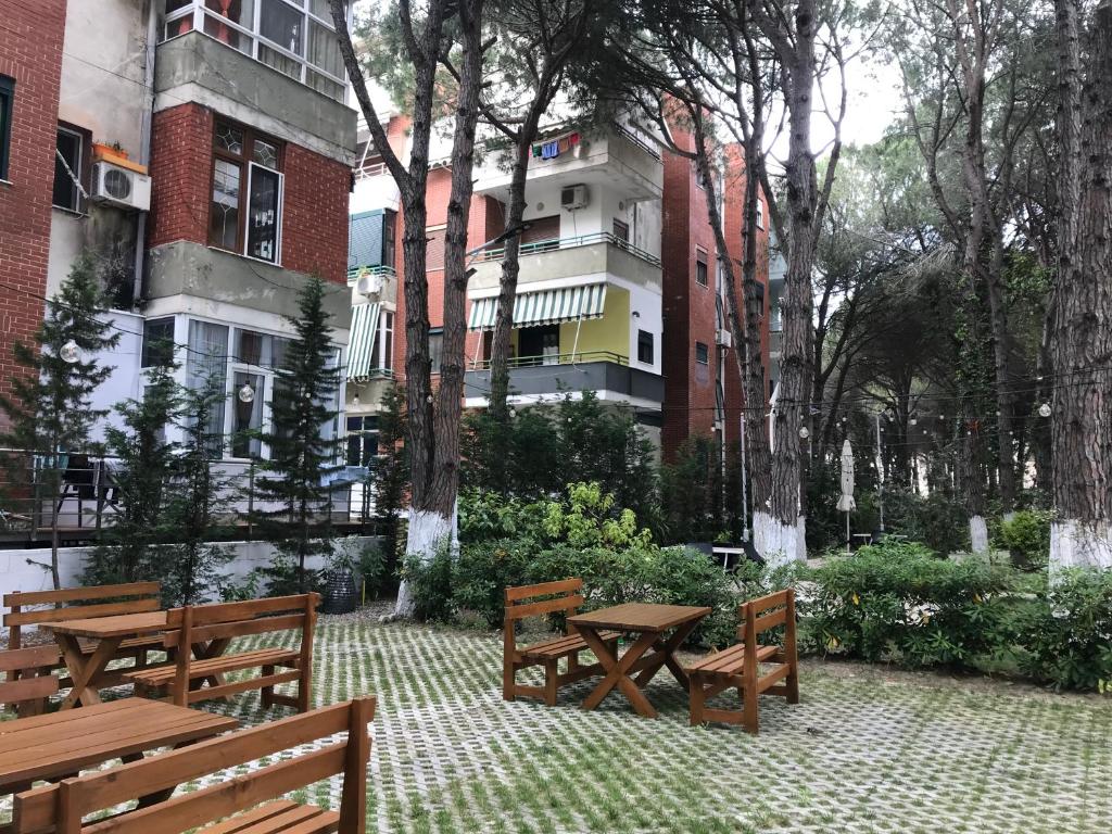 Rebi Beach Apartament - Imazhi 6