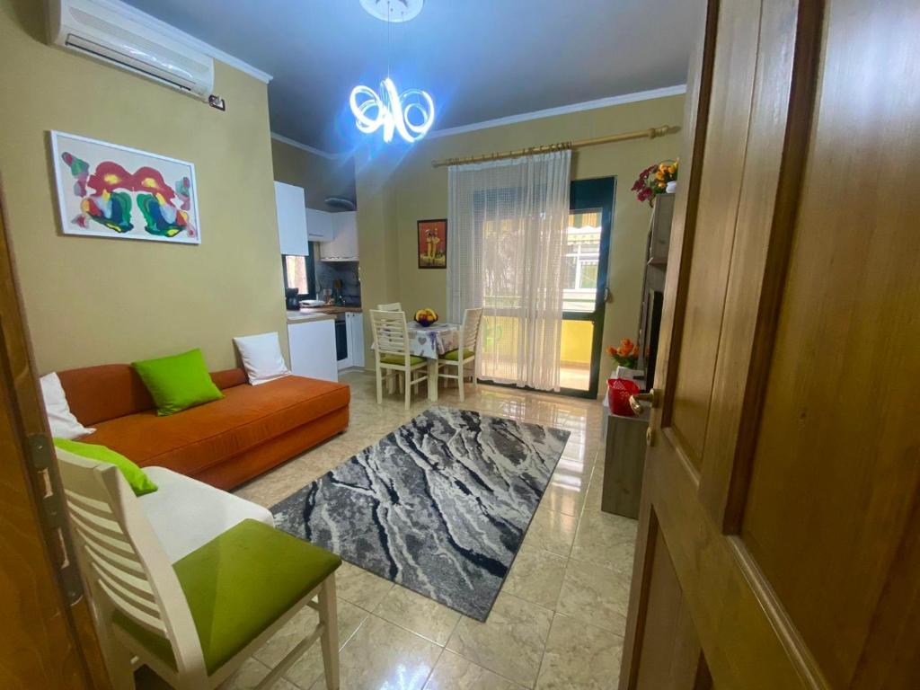 Rebi Beach Apartament - Imazhi 4