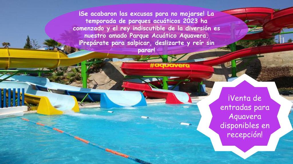 Fotografia z galérie ubytovania Bajo precioso en primera línea de Vera-Playa con piscina privada y terraza! v destinácii Vera