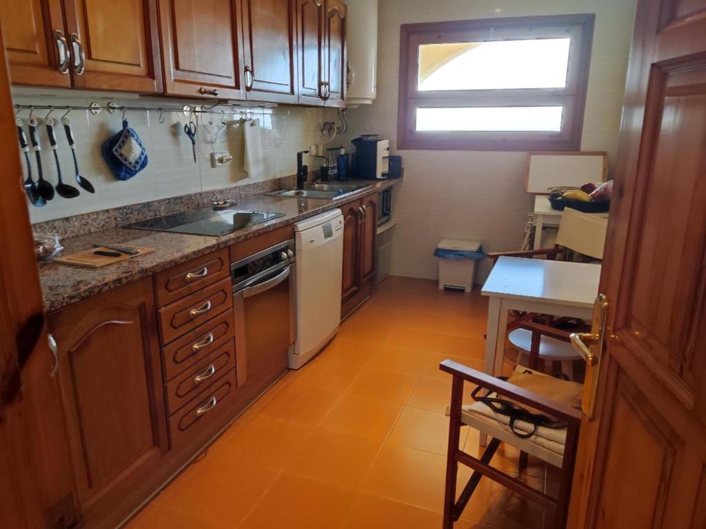 Kuchyňa alebo kuchynka v ubytovaní Magnifique villa vue mer