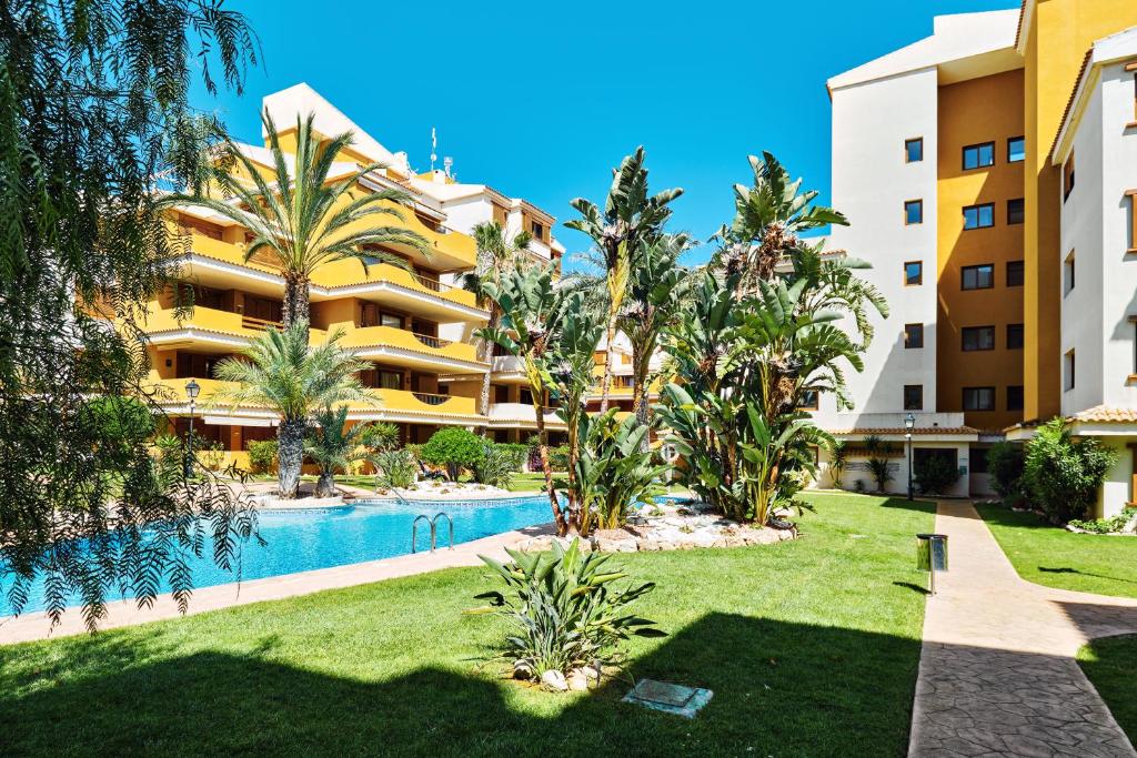 Espanhouse La entrada two bed room apartment, Torrevieja ...