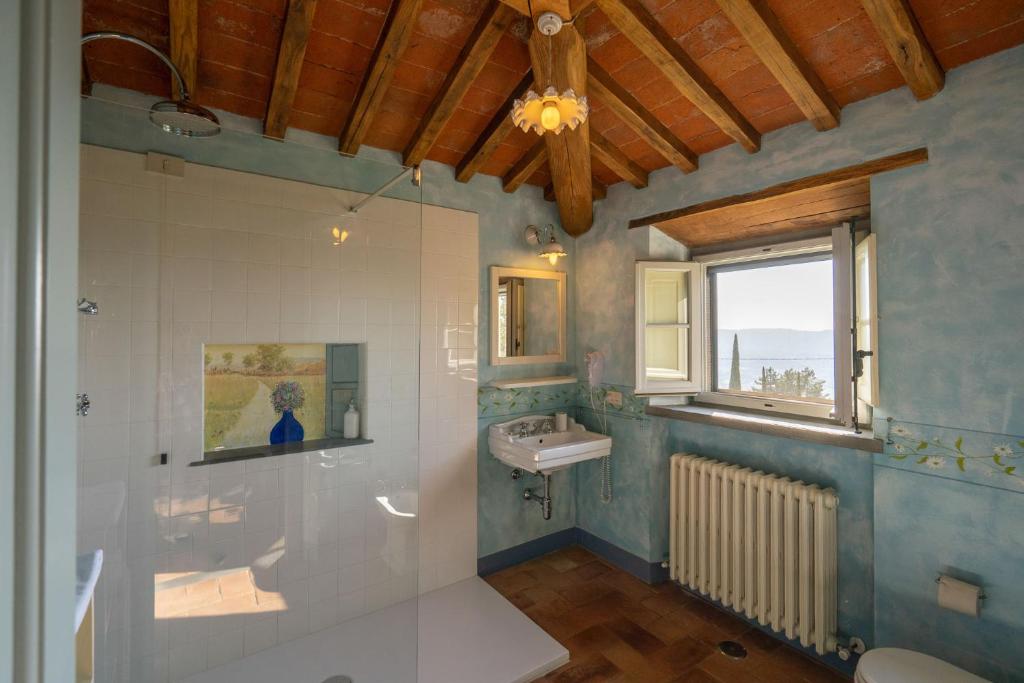Koupelna v ubytování Odina Agriturismo