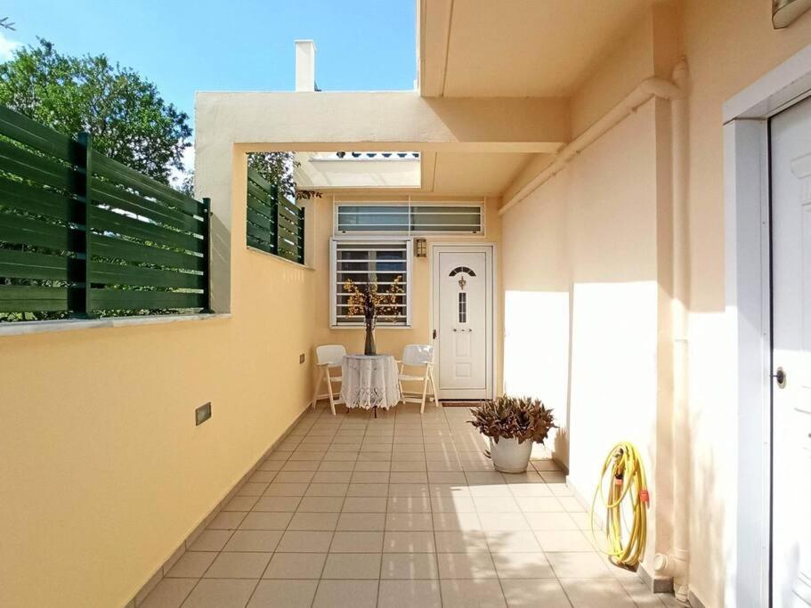 Balkón nebo terasa v ubytování Takis & Machi house