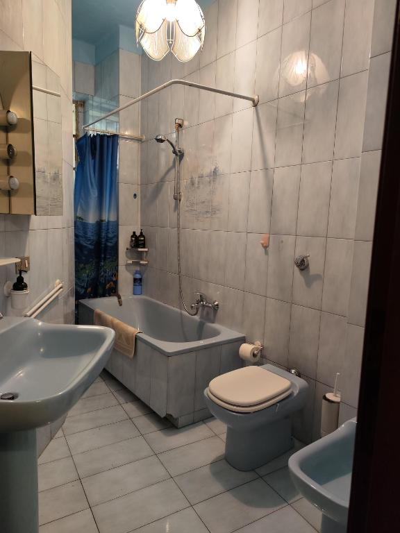 Kúpeľňa v ubytovaní Appartamento ultra comodo -Torino