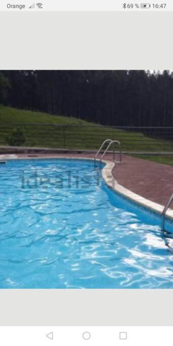 Bazén v ubytování Min 4 dias consultar findes larga estancia nebo v jeho okolí